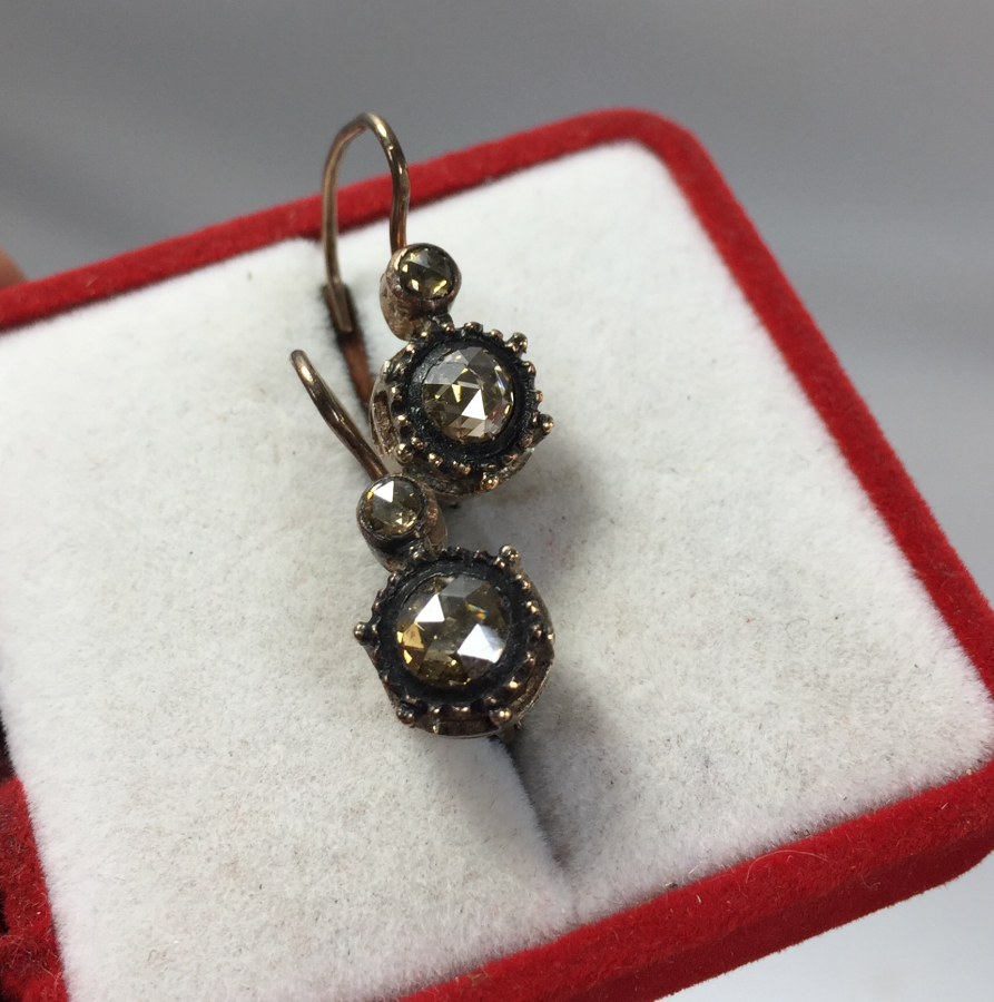 ÖZEL YAPIM BÜYÜK ELMAS TAŞLI KÜPE