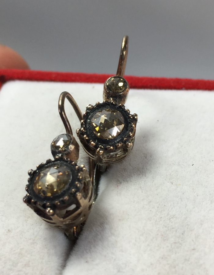 ÖZEL YAPIM BÜYÜK ELMAS TAŞLI KÜPE