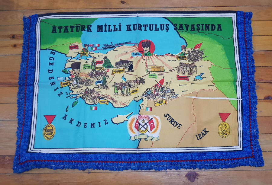 ATATÜRK MİLLİ KURTULUŞ SAVAŞINDA KONULU DUVAR HALISI 