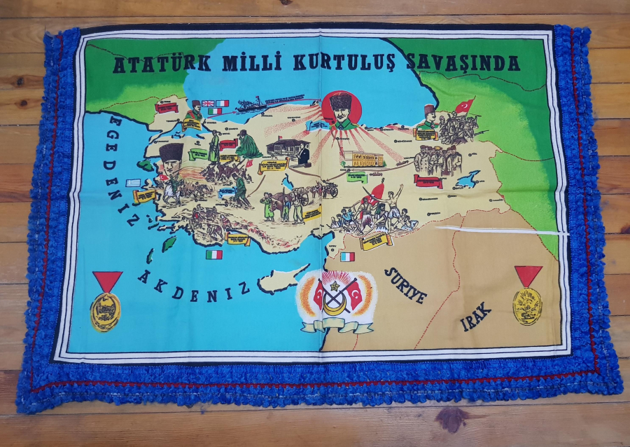 ATATÜRK MİLLİ KURTULUŞ SAVAŞINDA KONULU DUVAR HALISI 