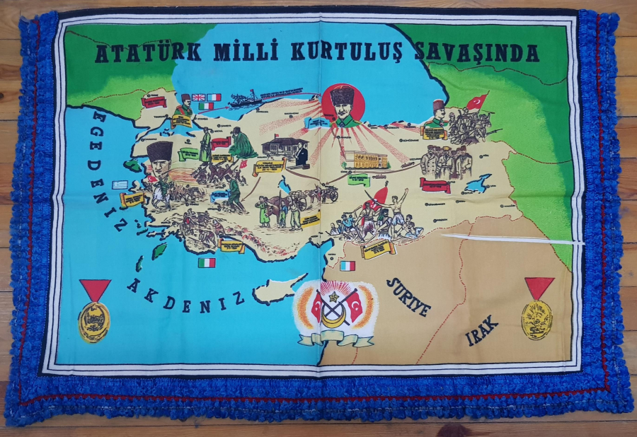 ATATÜRK MİLLİ KURTULUŞ SAVAŞINDA KONULU DUVAR HALISI 