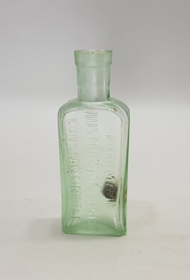 CONSTANTINOPLE YAZILI CAM İLAÇ ŞİŞESİ 