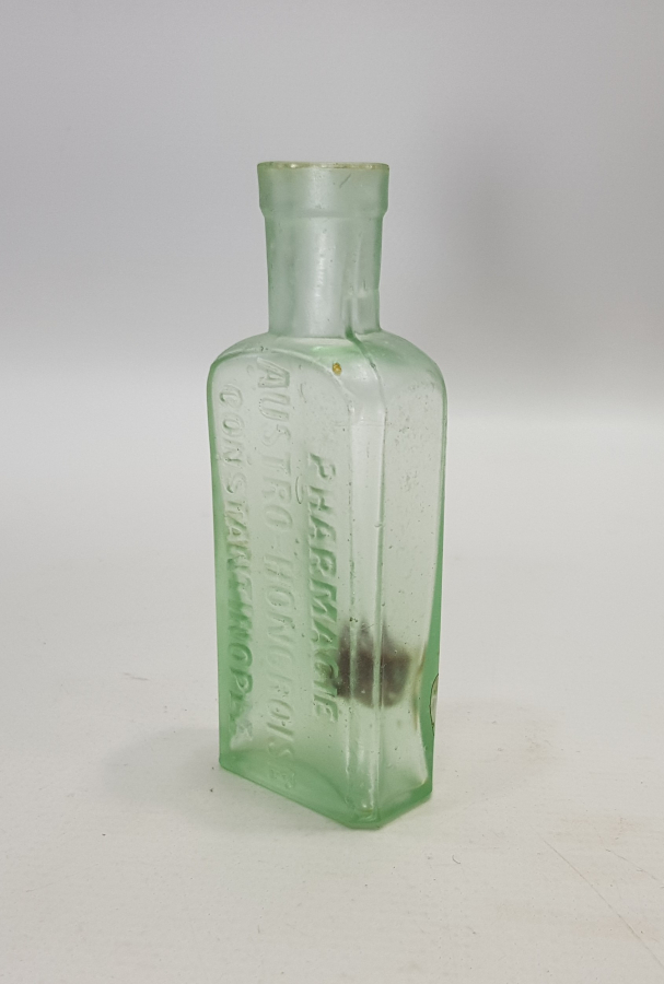 CONSTANTINOPLE YAZILI CAM İLAÇ ŞİŞESİ 