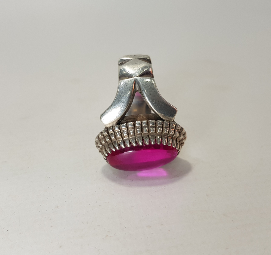 ESKİ İRAN DAMGALI BÜYÜK BOY YAKUT TAŞLI GÜMÜŞ ERKEK YÜZÜĞÜ