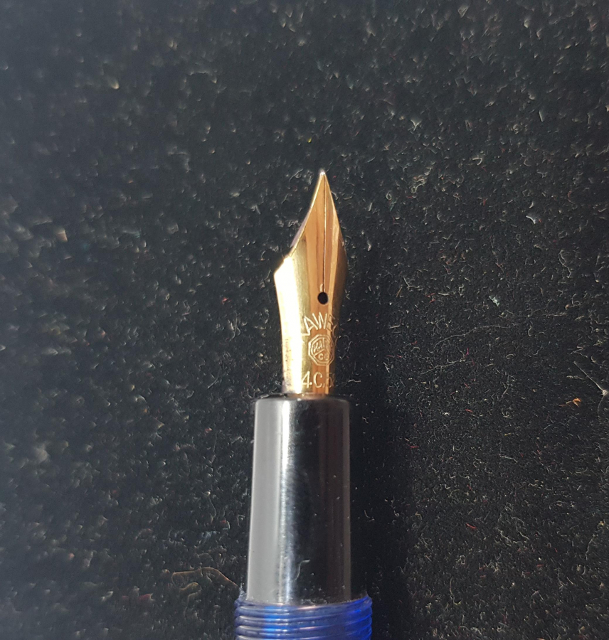 KAWECO MARKA ALTIN UÇLU DOLMA KALEM