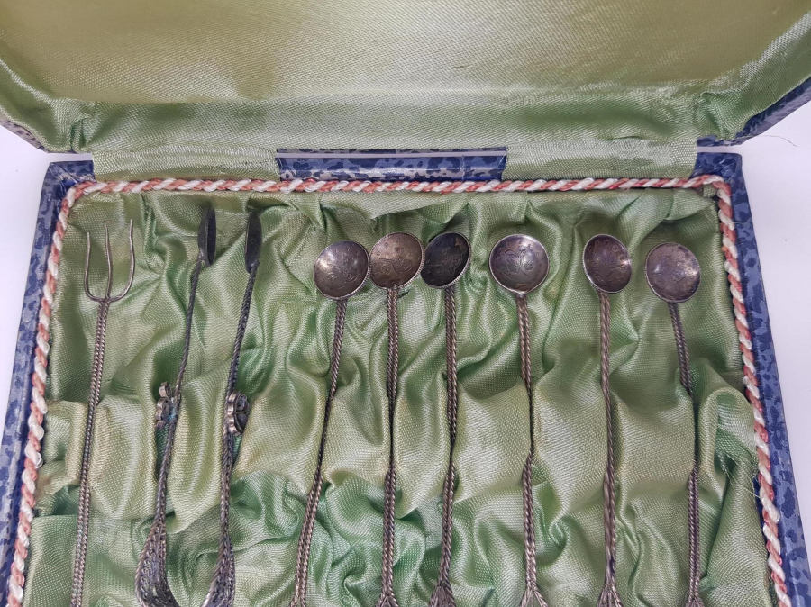 KUTUSUNDA TELKARİ GÜMÜŞ ÇAY KAŞIĞI TAKIMI 