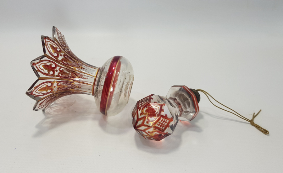 OSMANLI DÖNEMİ İKİ ADET BOHEM CAM TRABZAN BAŞI VE TRABZAN SÜSÜ