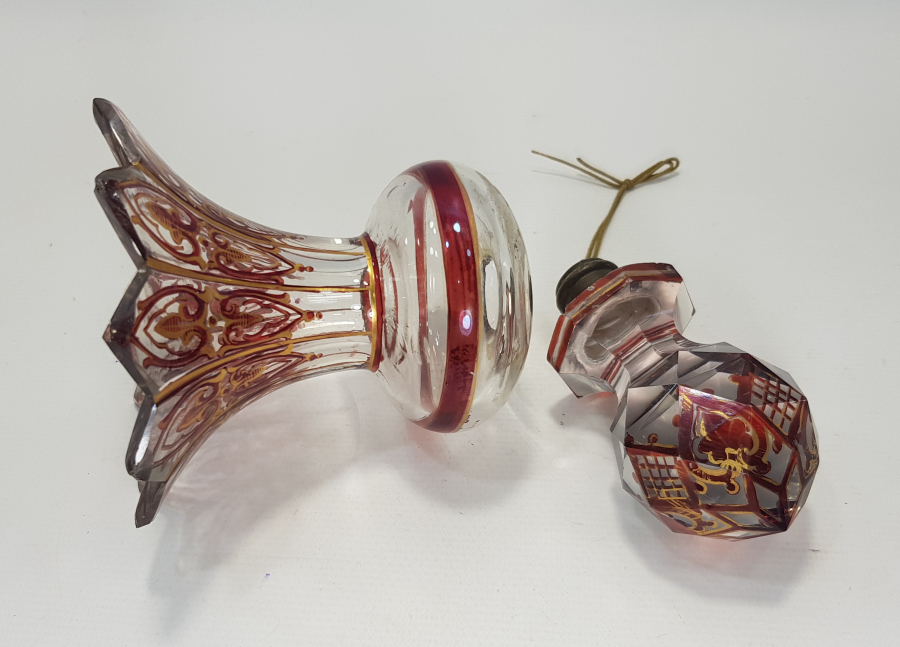 OSMANLI DÖNEMİ İKİ ADET BOHEM CAM TRABZAN BAŞI VE TRABZAN SÜSÜ