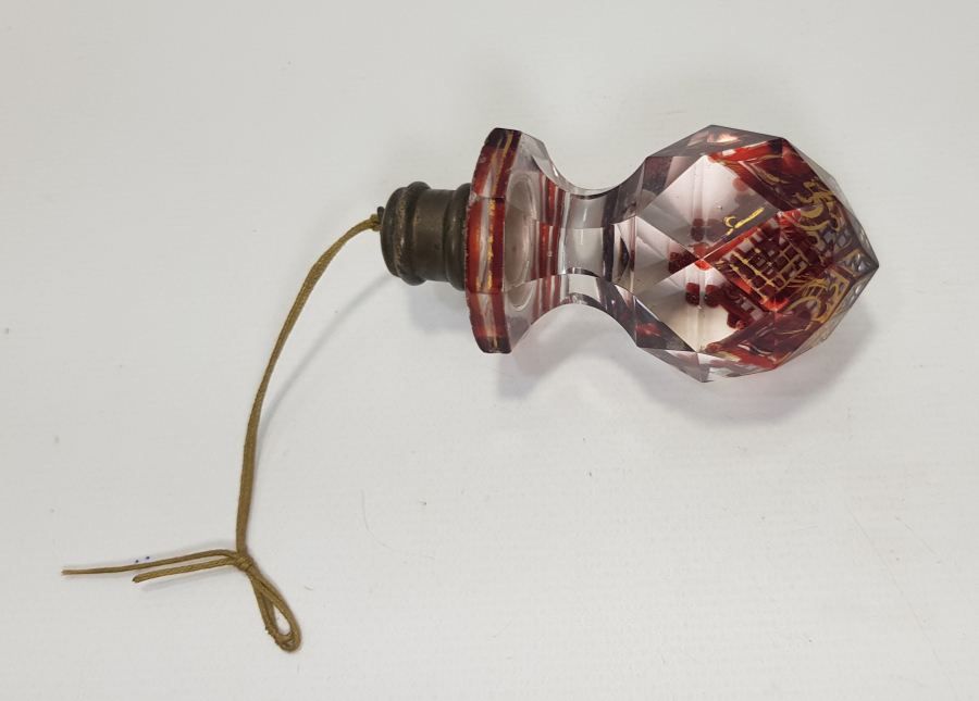 OSMANLI DÖNEMİ İKİ ADET BOHEM CAM TRABZAN BAŞI VE TRABZAN SÜSÜ