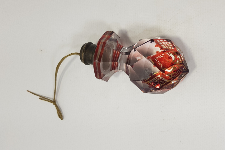 OSMANLI DÖNEMİ İKİ ADET BOHEM CAM TRABZAN BAŞI VE TRABZAN SÜSÜ