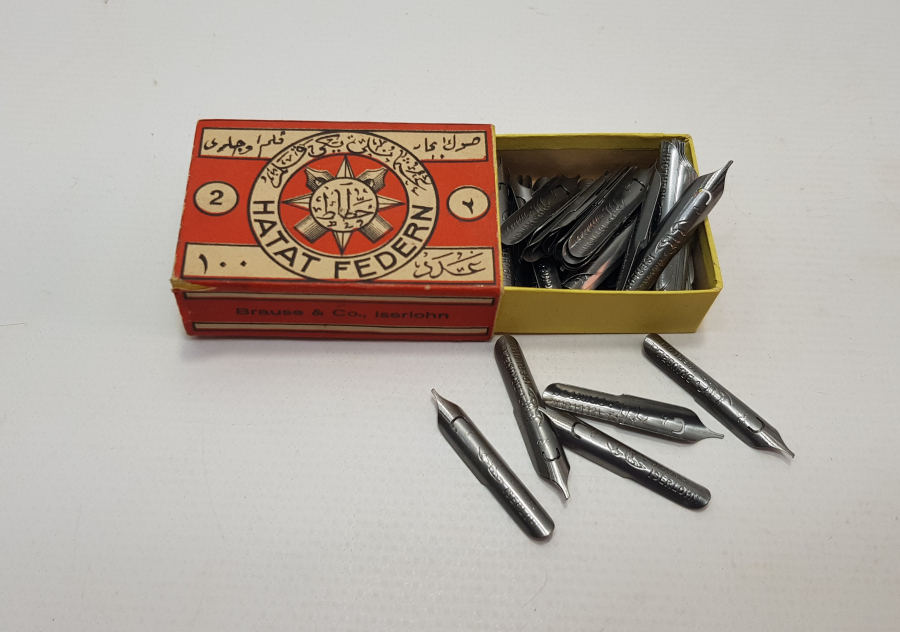 OSMANLICA YAZILI BİR KUTU HATTAT DİVİT UÇLARI