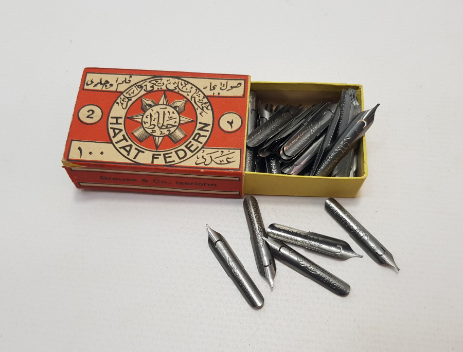 OSMANLICA YAZILI BİR KUTU HATTAT DİVİT UÇLARI