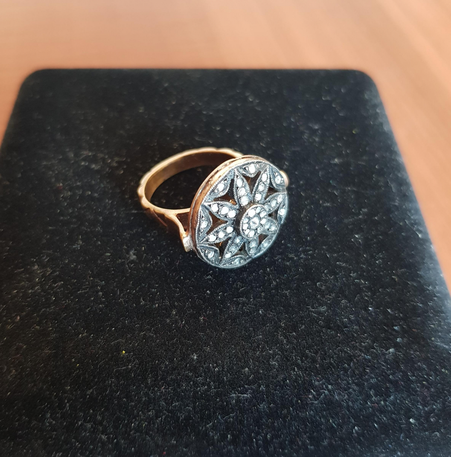 YILDIZ FORMLU ELMAS YÜZÜK 