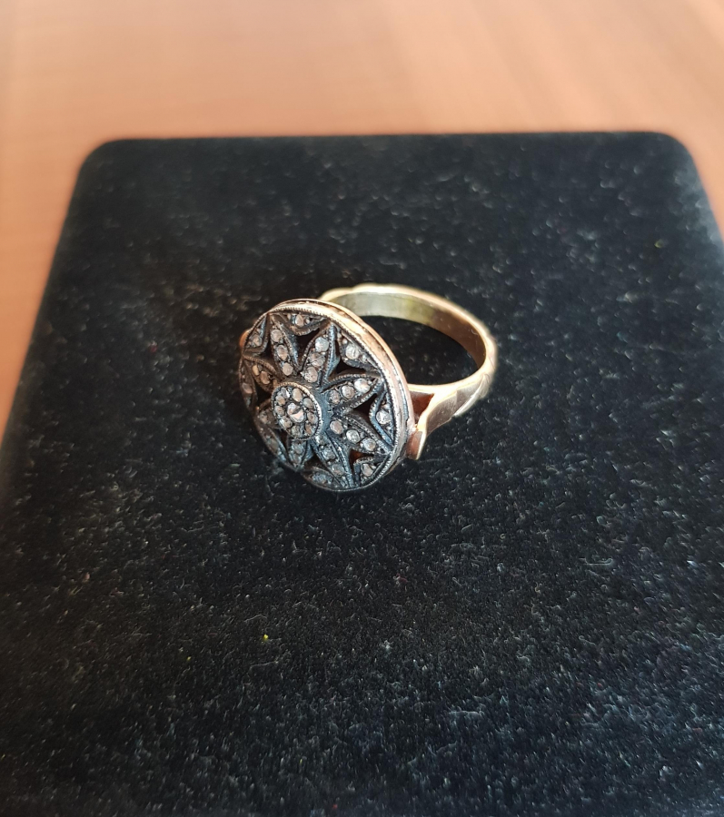 YILDIZ FORMLU ELMAS YÜZÜK 