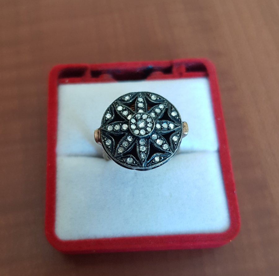 YILDIZ FORMLU ELMAS YÜZÜK 