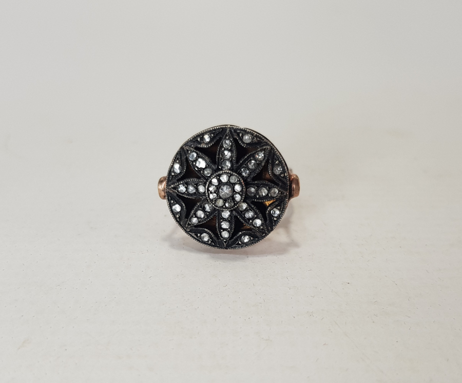 YILDIZ FORMLU ELMAS YÜZÜK 