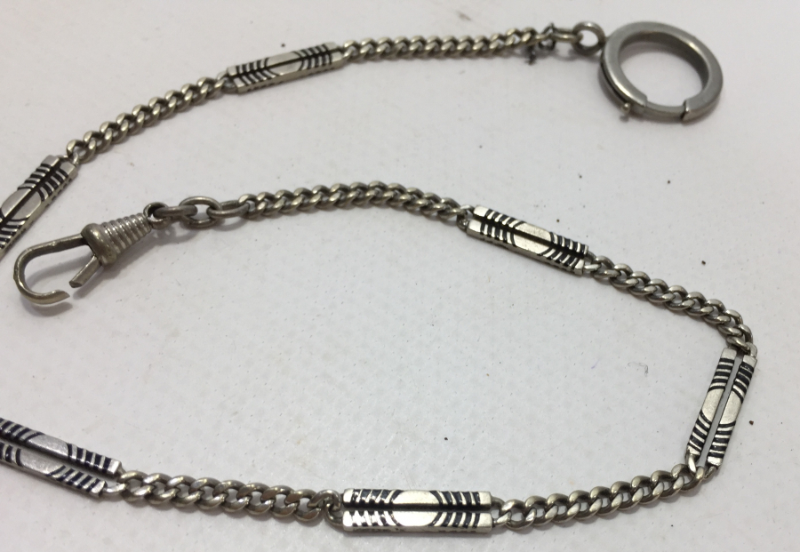 1900 BAŞLARI GÜMÜŞ SAAT KÖSTEĞİ