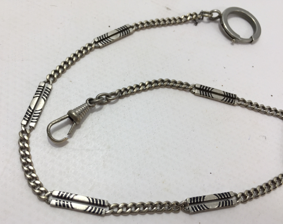 1900 BAŞLARI GÜMÜŞ SAAT KÖSTEĞİ