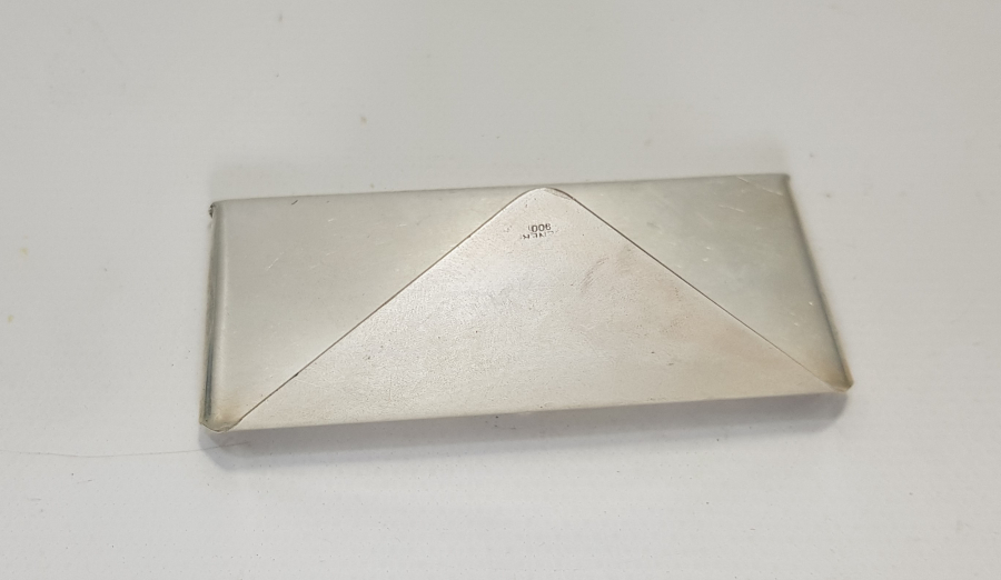 GÜMÜŞ KARTVİZİTLİK