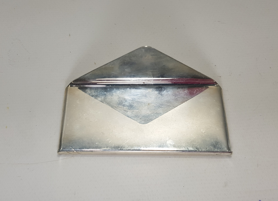 GÜMÜŞ KARTVİZİTLİK