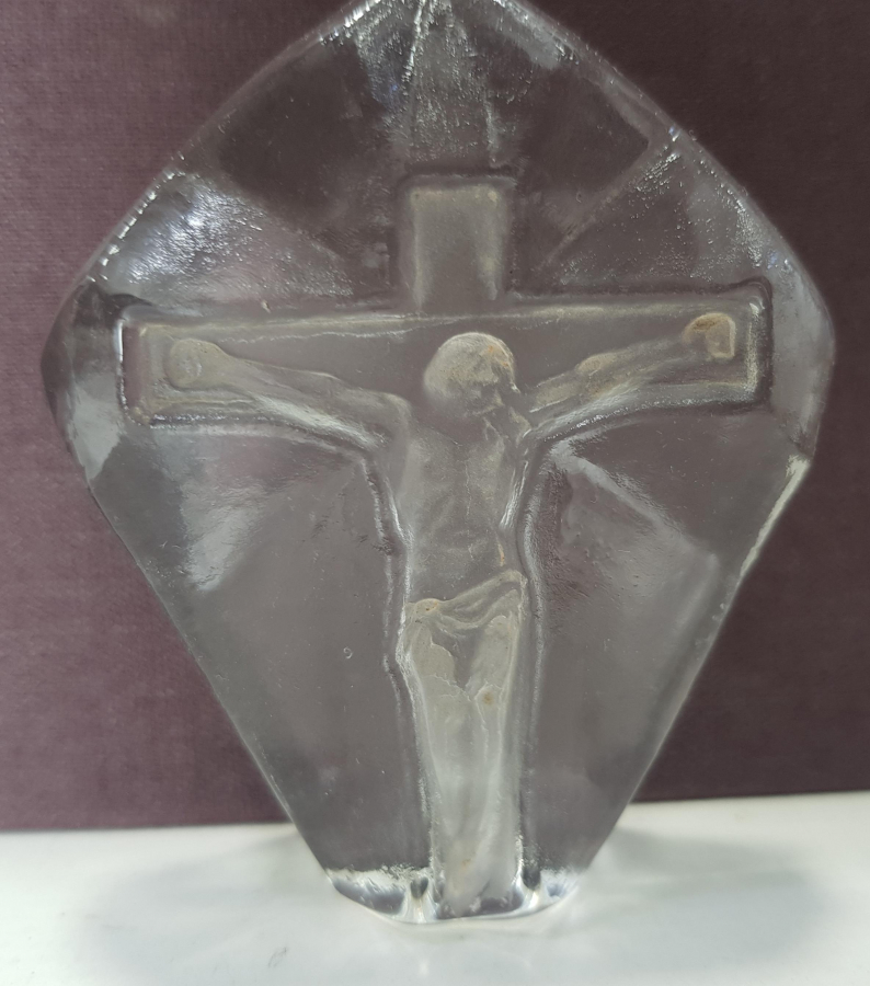 KRİSTAL CAM İÇİNDE HAZRETİ İSA HEYKELİ 