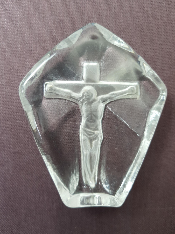 KRİSTAL CAM İÇİNDE HAZRETİ İSA HEYKELİ 