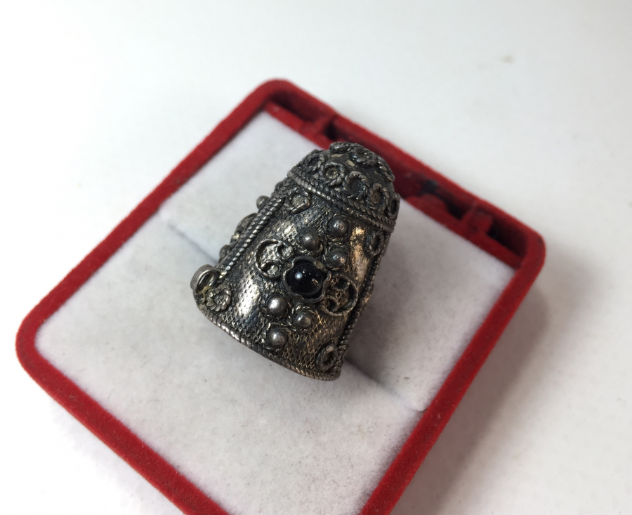 OSMANLI DÖNEMİ GÜVERSE İŞÇİLİKLİ VE OLTU TAŞLI GÜMÜŞ TERZİ YÜKSÜĞÜ