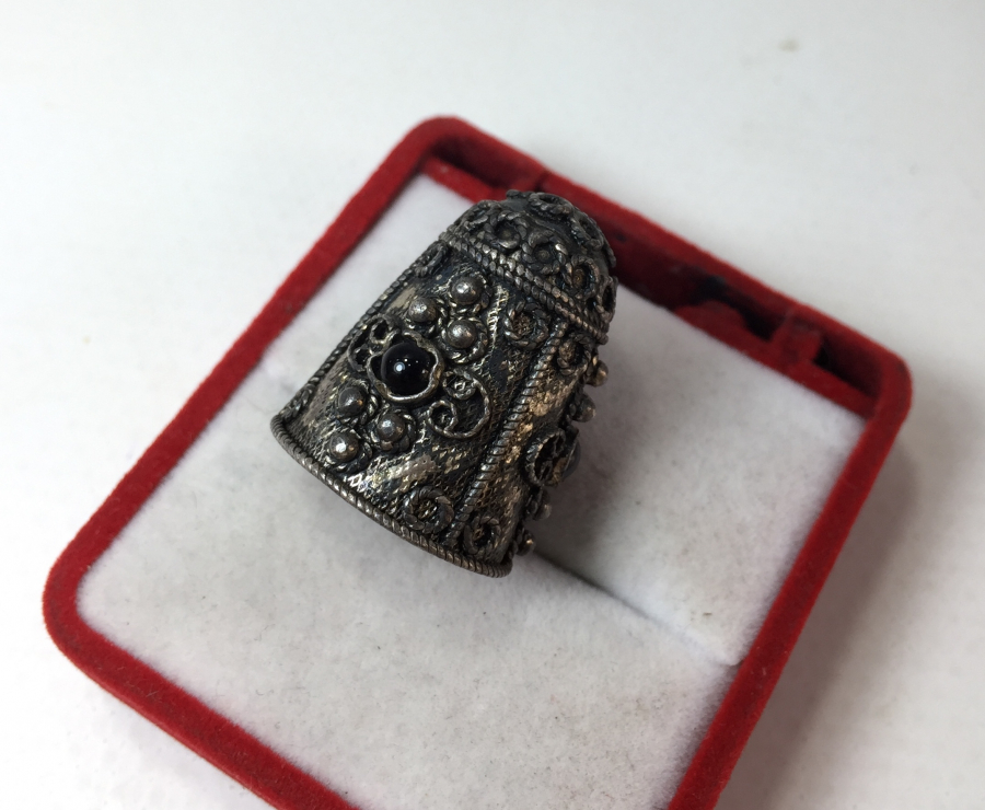 OSMANLI DÖNEMİ GÜVERSE İŞÇİLİKLİ VE OLTU TAŞLI GÜMÜŞ TERZİ YÜKSÜĞÜ