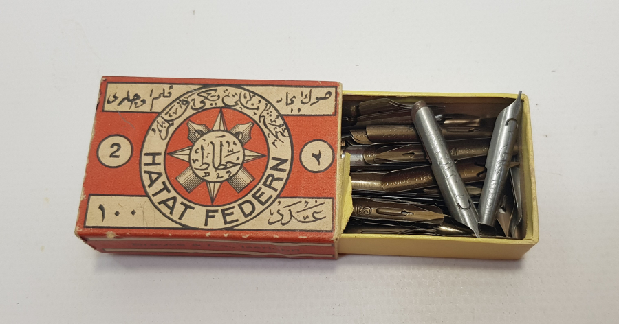 OSMANLICA YAZILI KUTUSUNDA HATTAT DİVİT UÇLARI 