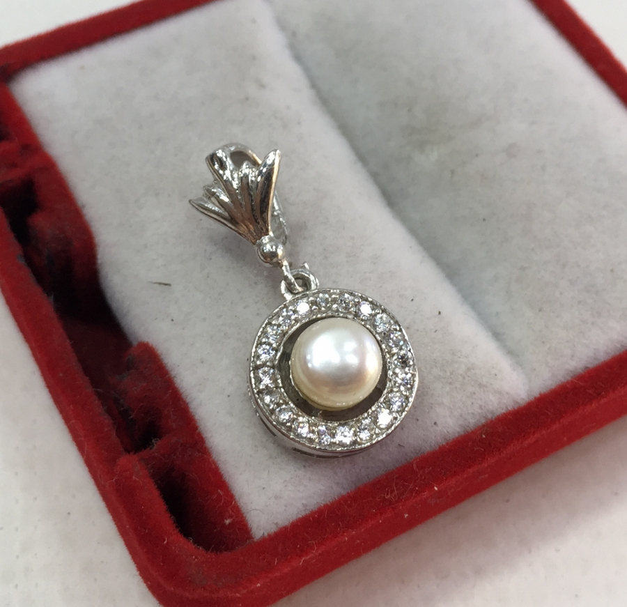 İNCİLİ GÜMÜŞ KOLYE