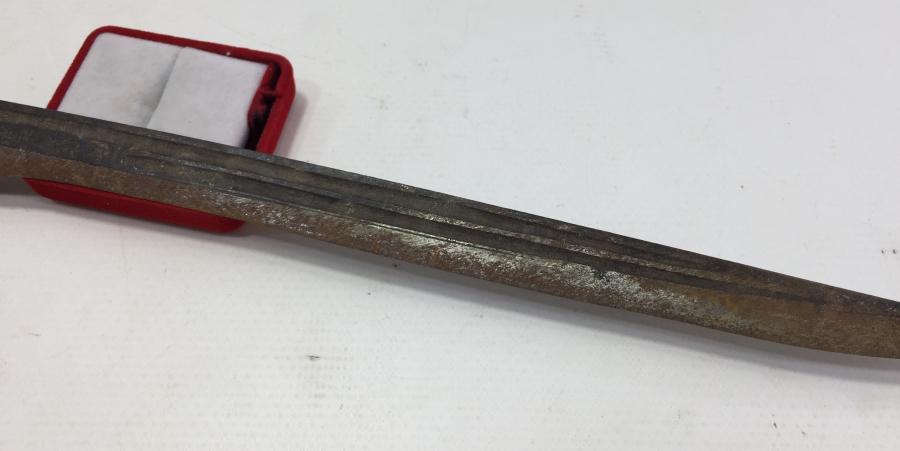 OSMANLI DÖNEMİ ÜZERİNDE AY YILDIZ MOTİFLERİ BULUNAN KUŞAK KAMASI