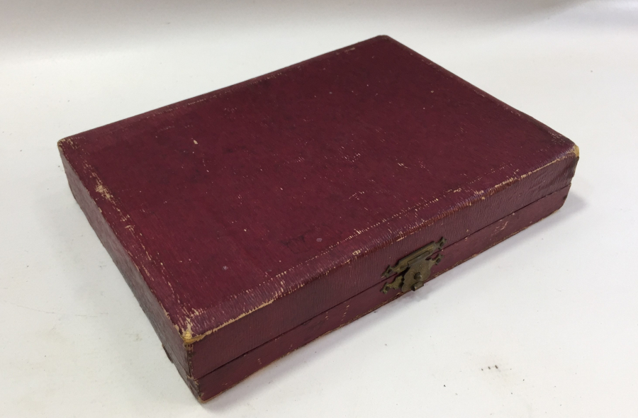 ORJİNAL KUTUSUNDA 1900 BAŞLARI KATALİN MAKYAJ SETİ