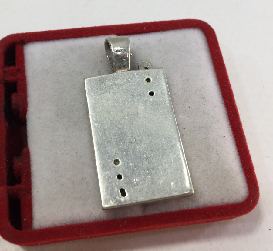 ÜZERİNDE ALLAH YAZAN GÜMÜŞ KOLYE UCU