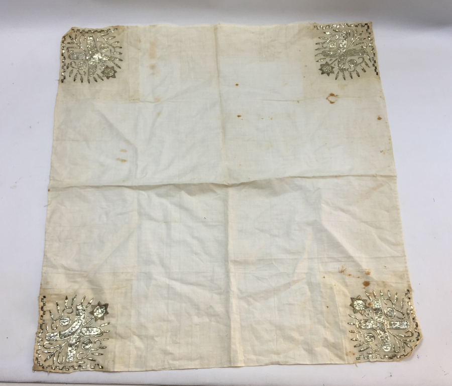 GÜMÜŞ TEL KIRMA İŞÇİLİKLİ DAMAT MENDİLİ - SÖZ MENDİLİ