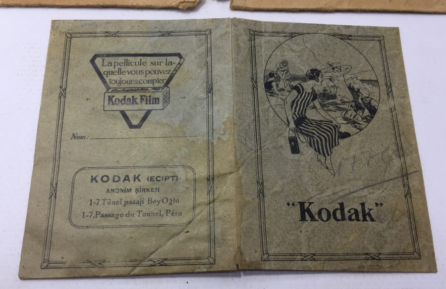 İÇİNDE NEGATİFLERİ OLAN OSMANLI DÖNEMİ KODAK FOTOĞRAF MAKİNESİ EFEMERA