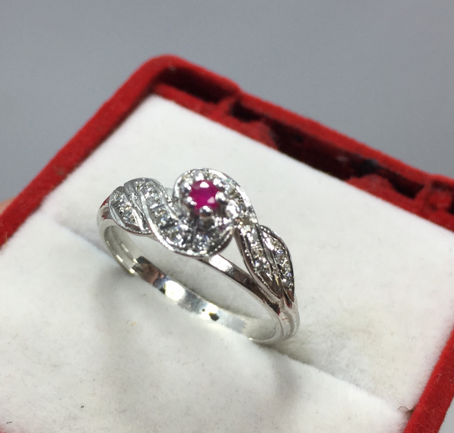 PIRLANTA TAŞLI ANTİKA YÜZÜK