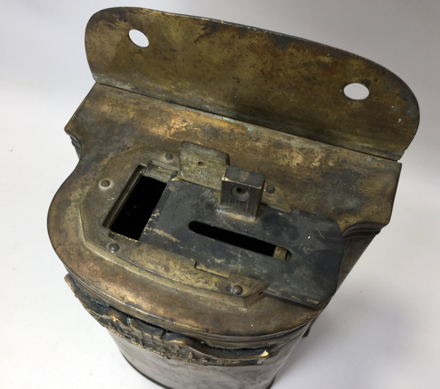 ÜZERİNDE MEŞRUTİYETİ UMUMİYE HATIRASI YAZILI NADİR KUMBARA