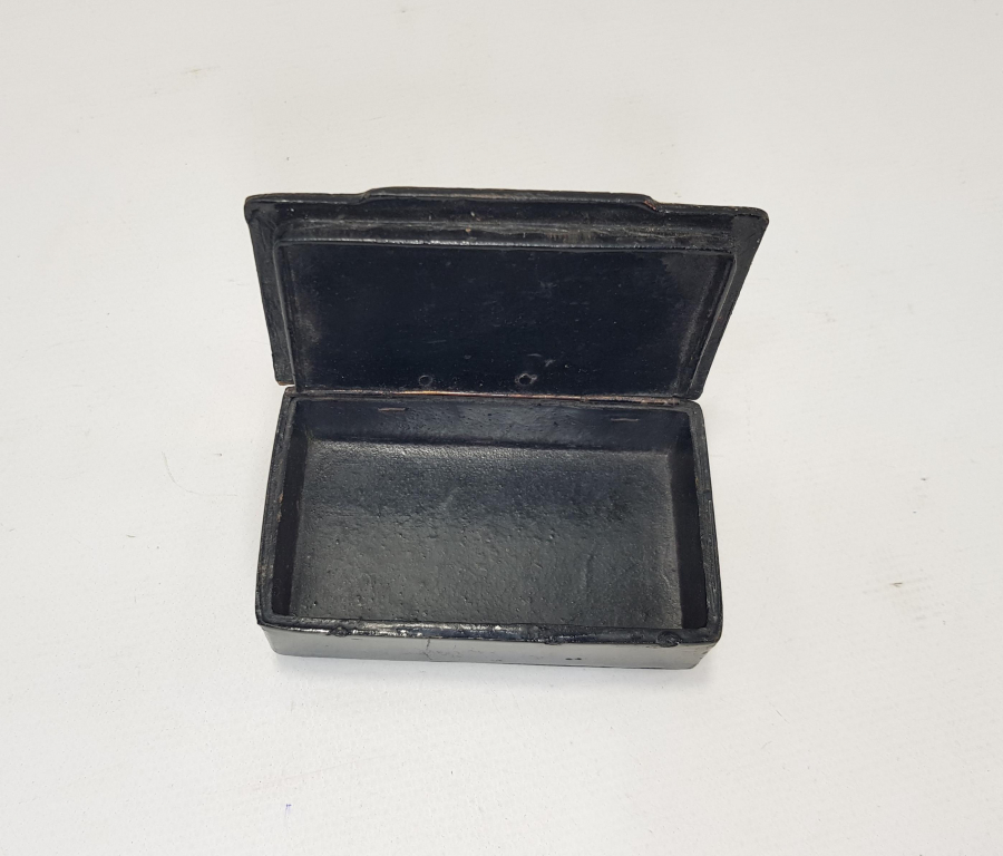 OSMANLI DÖNEMİ AY YILDIZ BAYRAK RESİMLİ PAPIER MACHE KUTU 