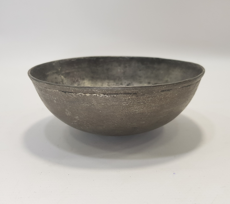 OSMANLI DÖNEMİ İÇİ İŞLEMELİ YUVARLAK BAKIR KASE