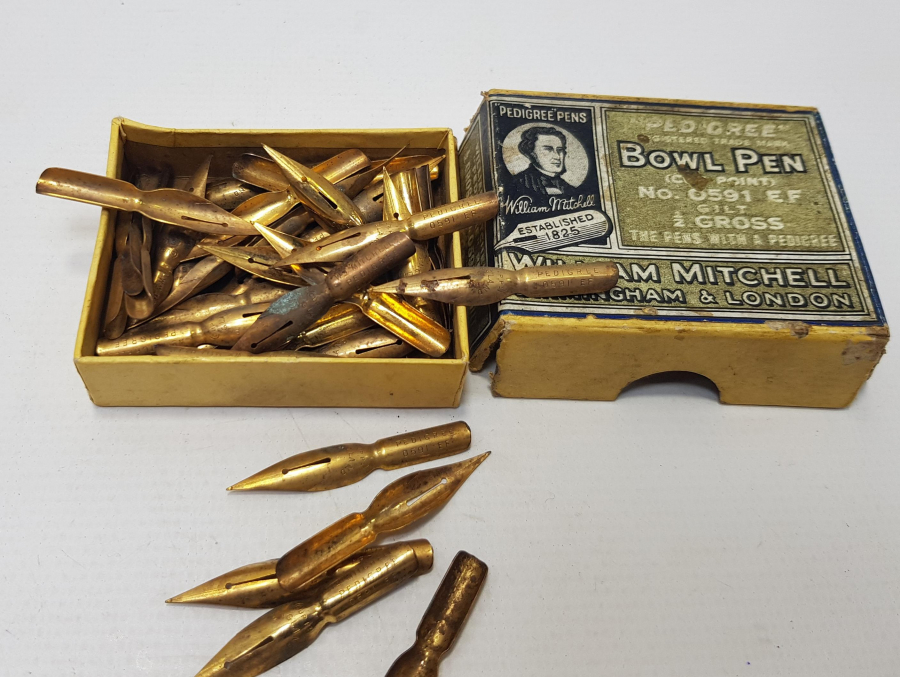 KUTUSUNDA HATTAT DİVİT UÇLARI 