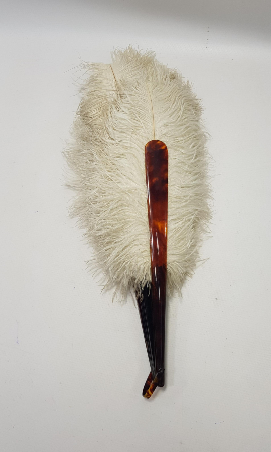 OSMANLI DÖNEMİ KOLEKSİYONLUK BAĞA SAPLI KAZ TÜYÜ YELPAZE 