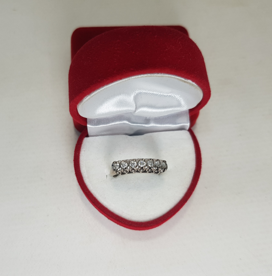 YEDİTAŞ PIRLANTA YÜZÜK 