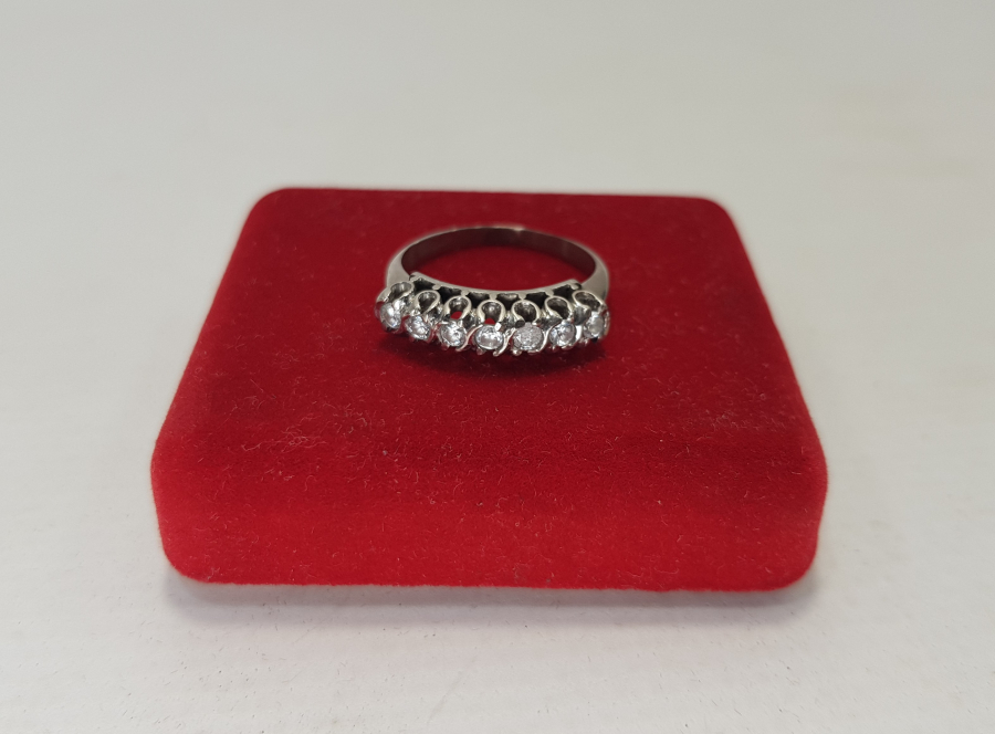 YEDİTAŞ PIRLANTA YÜZÜK 