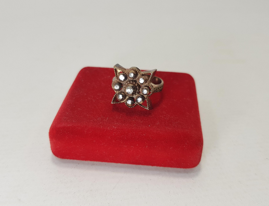 YILDIZ FORMLU ELMAS YÜZÜK 