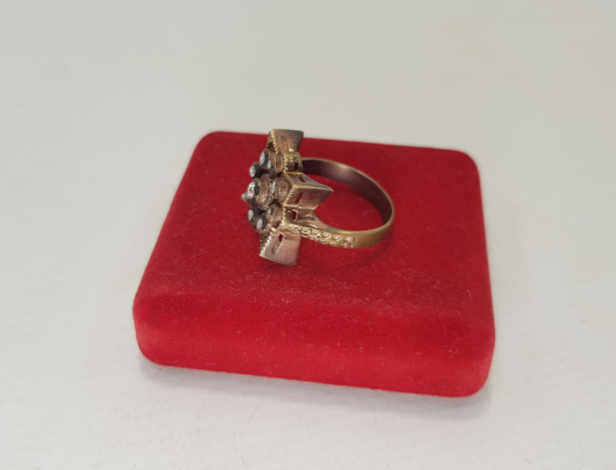 YILDIZ FORMLU ELMAS YÜZÜK 