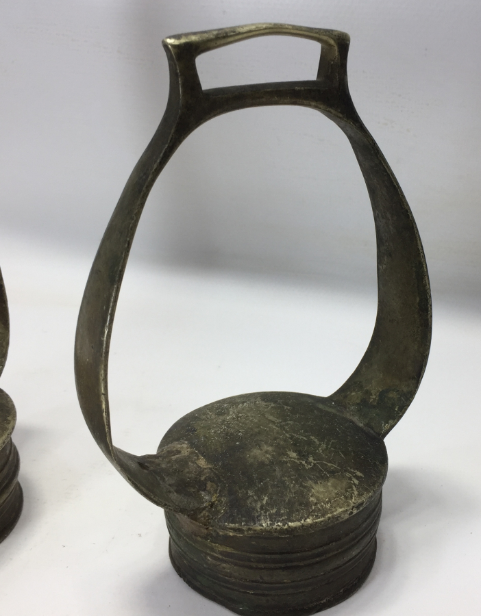 1800 BAŞLARI ALPAKADAN MAMUL ÇERKES İŞİ AT ÜZENGİSİ