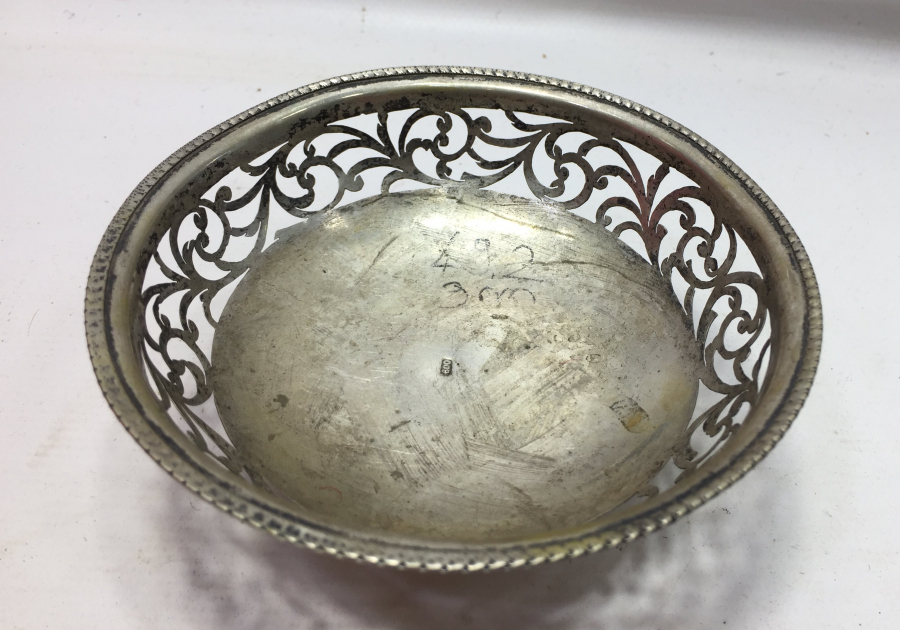 CUMHURİYET BAŞLARI TESTERE İŞÇİLİKLİ GÜMÜŞ ŞEKERLİK