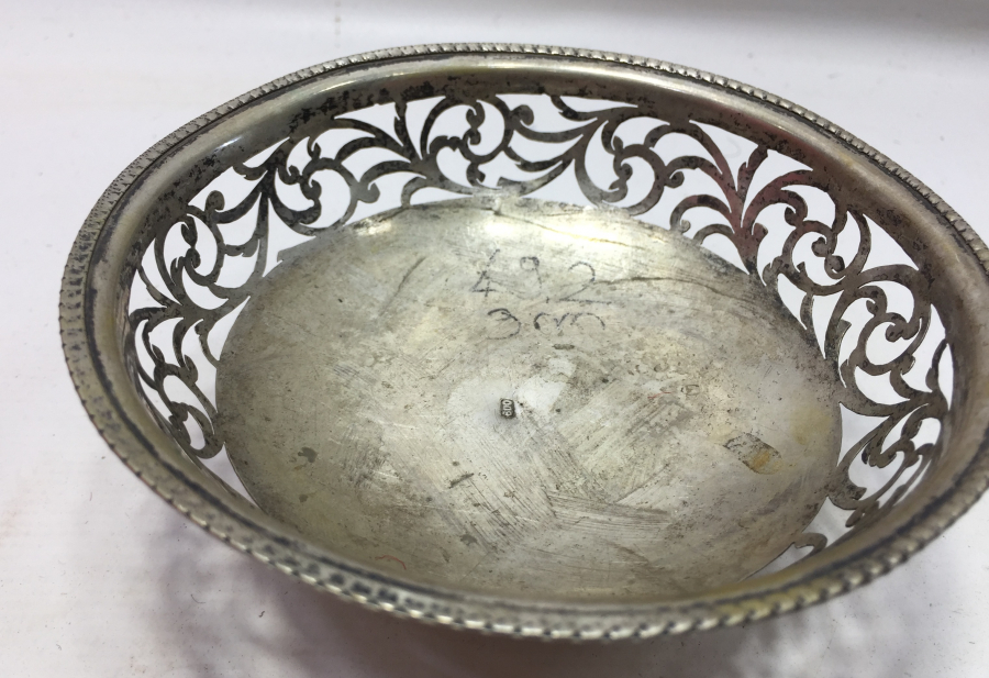 CUMHURİYET BAŞLARI TESTERE İŞÇİLİKLİ GÜMÜŞ ŞEKERLİK