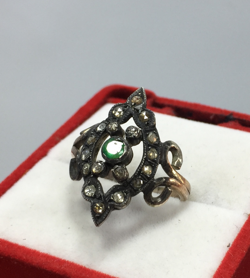 ELMAS VE YAKUT TAŞLARDAN OLUŞAN ANTİKA YÜZÜK