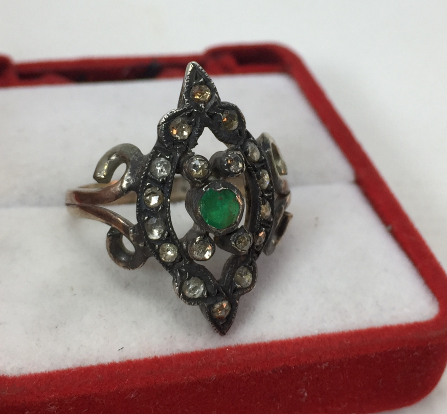 ELMAS VE YAKUT TAŞLARDAN OLUŞAN ANTİKA YÜZÜK